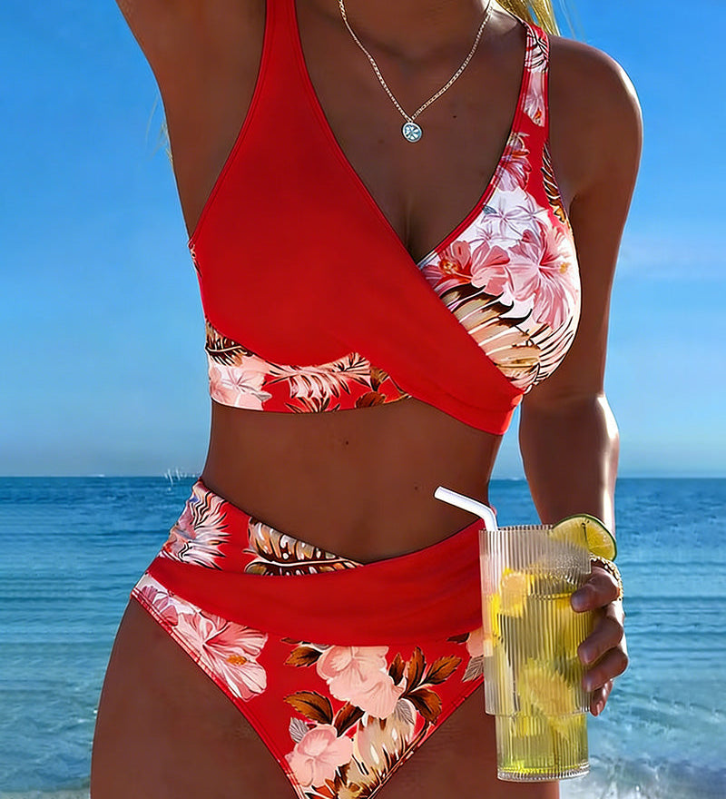Bikini com Contraste e Padrão Floral