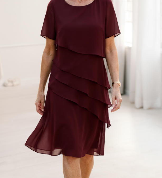 Juliette – Vestido Elegante Fluido com Folhos