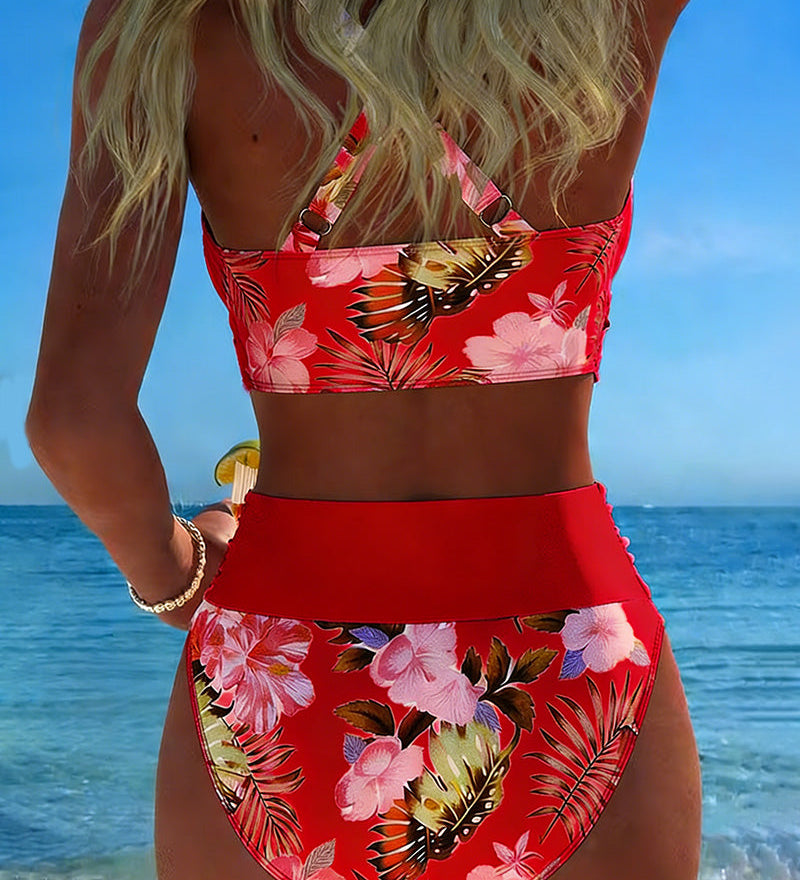 Bikini com Contraste e Padrão Floral